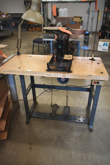 SINGER INDUSTRIAL SEWING MACHINE WITH TABLE, LIGHT,