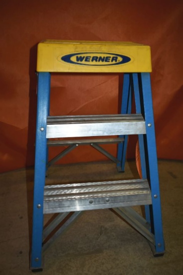 WERNER TWO STEP LADDER