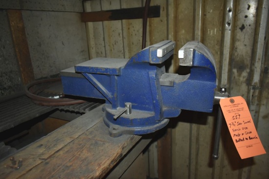 7 3/4" JAW SWIVEL BENCH VISE, MADE IN CHINA, NEEDS