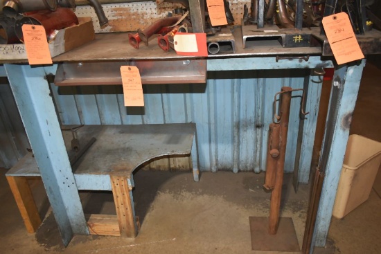 HEAVY DUTY METAL WORK BENCH, ONE CORNER IS