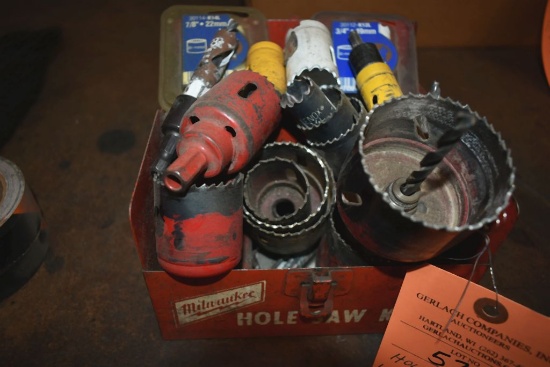 HOLE SAW KIT WITH ASSORTED BLADES