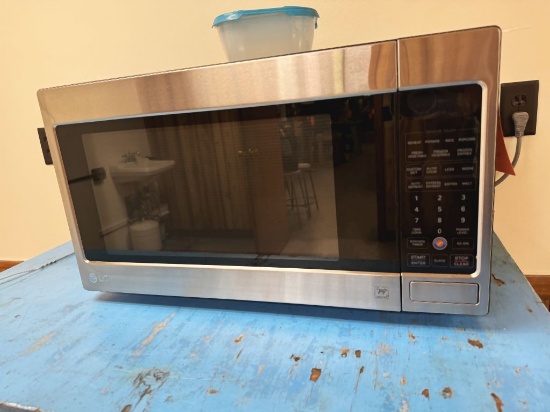 L.G. MICROWAVE OVEN 2016, MODEL #LCRT2010ST/01,