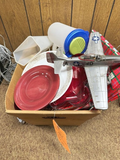 BOX WITH MISC. KITCHEN ITEMS; TRAYS, TABLE CLOTH, ETC.
