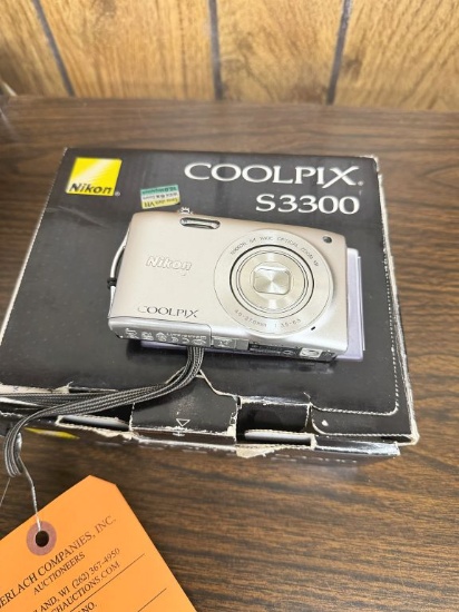 COOLPIX 53300 NIKON DIGITAL CAMERA