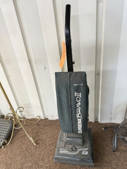 EUREKA BRAND II 7.5 AMP UPRIGHT VACUUM