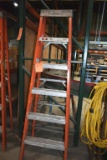LOUISVILL 6' ORANGE FIBERGLASS STEP LADDER