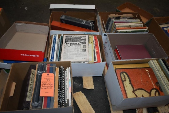 PALLET WITH GRAPHIC ARTS BOOKS, BINDERS AND MAGAZINES, SOME VINTAGE