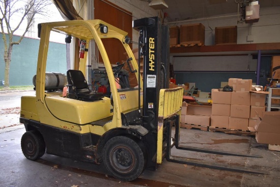 HYSTER RIDE-ON FORKLIFT TRUCK, MODEL H50FT, S/N: P177V01727N,