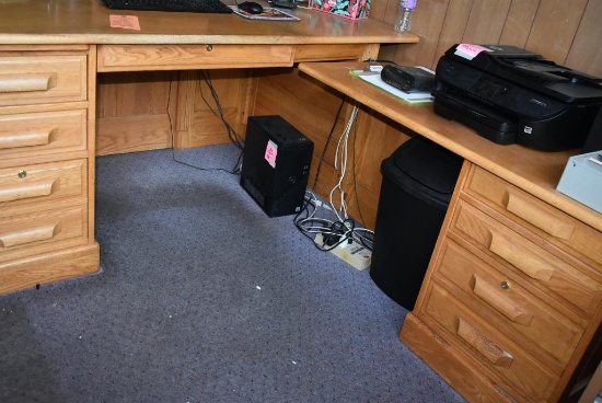 SOLID OAK DESK WITH RIGHT HAND WING, 6' DESK WITH 4' WING, NO CONTENTS