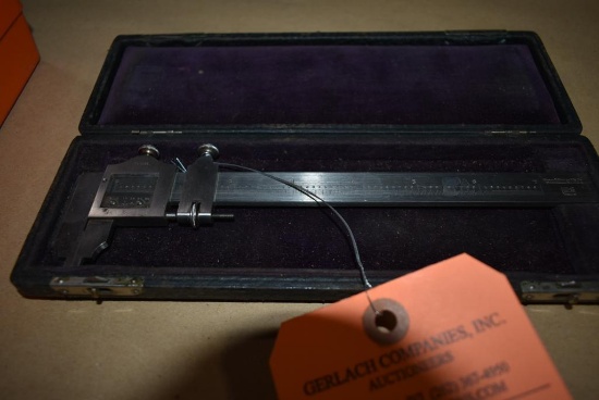 BROWN & SHARPE CALIPER WITH CASE