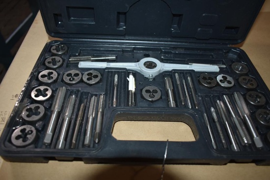 SMALL HOLE TAPPING KIT WITH CASE AND EXTRA DIE