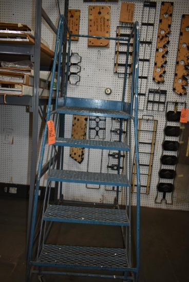 FIVE STEP PORTABLE SAFETY LADDER - TOP WORK PLATFORM