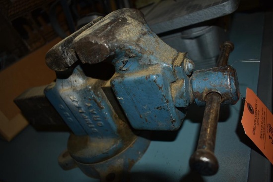 SIMPLEX 4" SWIVEL BENCH VISE