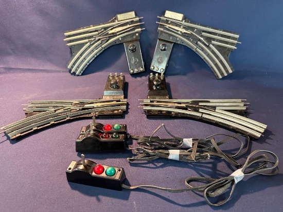 SET OF (4) LIONEL NO. 022 "O" GAUGE SWITCHES WITH (3) CONTROLLERS-CONTROLLER WIRE IS BRITTLE