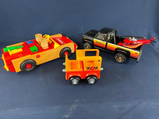 LOT OF VINTAGE 1970'S PLAYSKOOL TAKE APART CAR, TONKA HELICOPTER, VINTAGE TONKA PICKUP