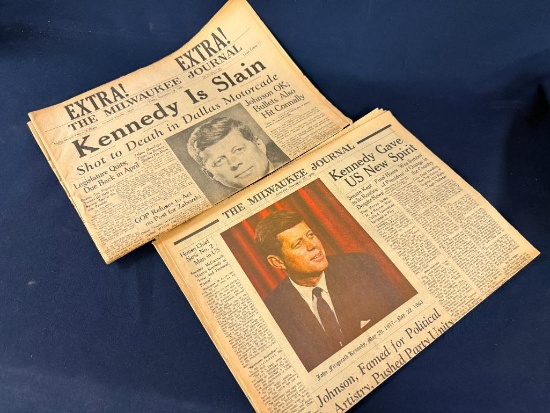 LOT OF JOHN F. KENNEDY ASSASSINATOIN NEWSPAPERS, 1963- MILWAUKEE JOURNAL AND CHICAGO TRIBUNE