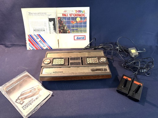 MATTEL ELECTRONICS INTELLIVISION 2609 GAME CONSOLE. GAMES INCLUDE; "BURGER TIME", "NFL FOOTBALL",
