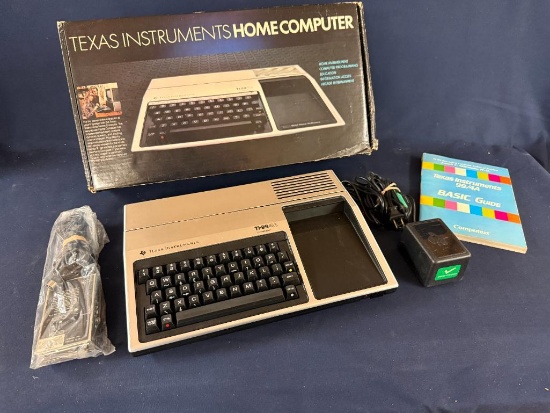 TEXAS INSTRUMENTS HOME COMPUTER, MODEL PHC004A WITH GAMES - CHISHOLM TRAIL, CAR WARS,