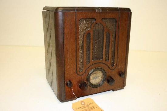 Antique Crosley Model 515 Wooden Tube Tabletop Radio