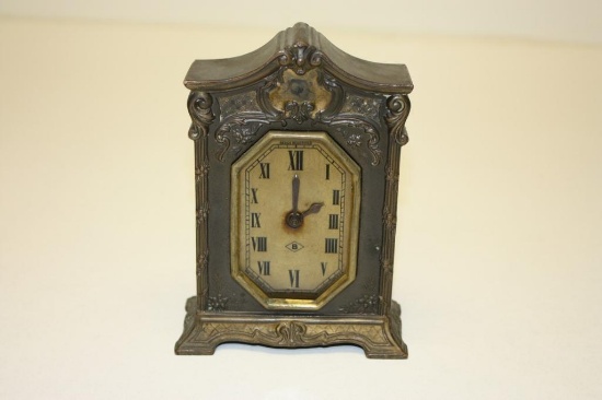 Antique Lux Clock Company Waterbury, Conn. Table Clock