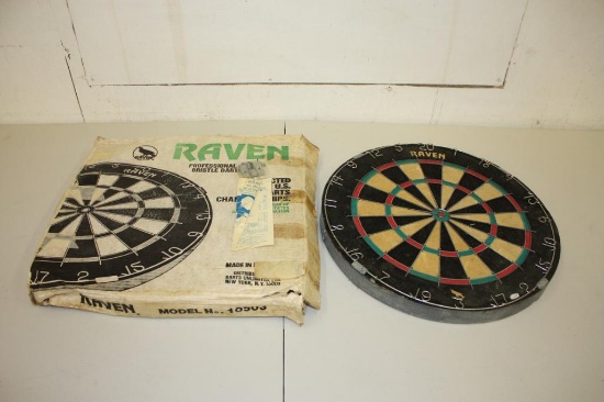 Vintage Raven Professional English Bristle Dart Board in Box Model 10503