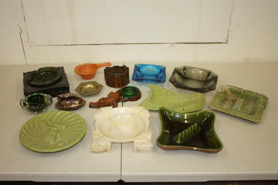 Large Lot of Assorted Artsy Decorative Vintage Ashtrays