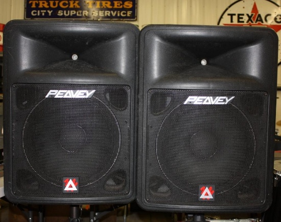 PAIR OF PEAVEY IMPULSE 500 SOUND REINFORCEMENT SPEAKERS WITH STANDS