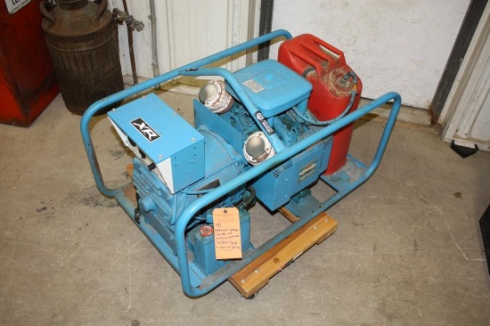 IMPRESSIVE GENERAC XR 8227-0 GASOLINE AND BATTERY GENERATOR W/16 HP BRIGGS & STRATTON ENGINE
