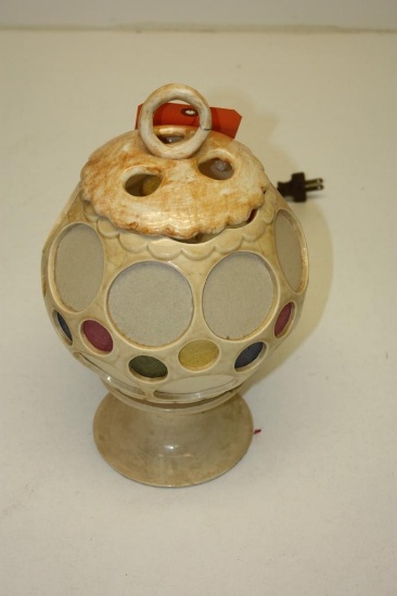 VINTAGE MCM STYLE ARABIAN POTTERY TABLE LAMP, UNIQUE