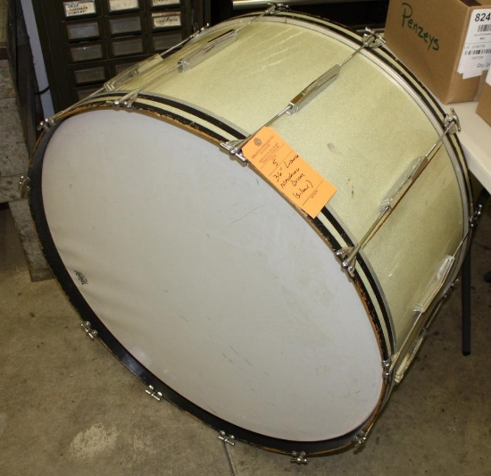 36" LUDWIG BASE MARCHING DRUM, SILVER SPARKLE