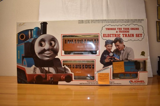 Lionel large scale "Thomas the Tank" Engine and Friends electronic train set