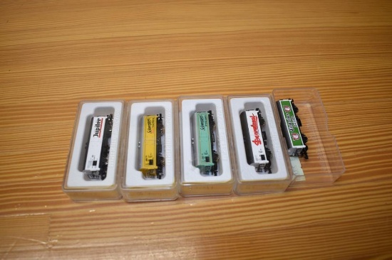 (5) Marklin Mini-club train cars;