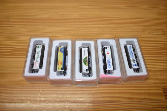 (5) Marklin Mini club train cars, beer: