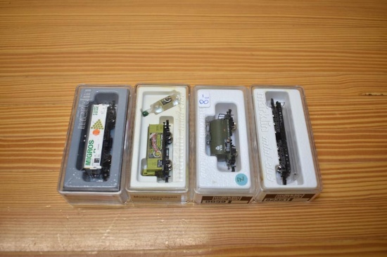 (4) Marklin Mini- club train cars: