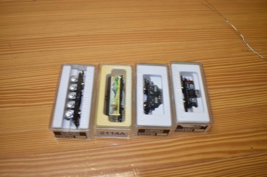 (4) Marklin Mini- club train cars: