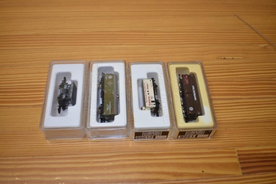 (4)Marklin Mini-club train cars: