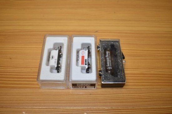 (3) Marklin Z-scale train cars:
