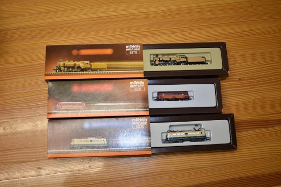 (6) Marklin Mini-club Z-scale train engines / trolleys: