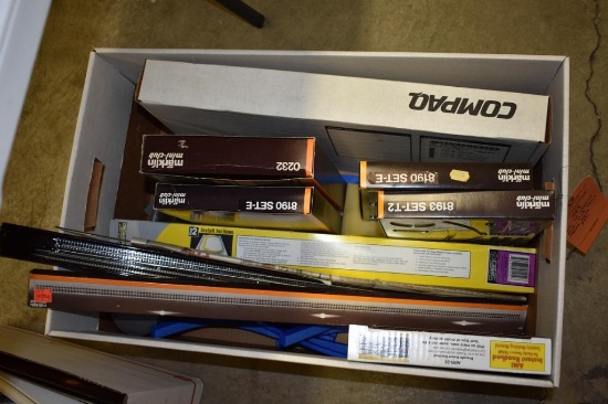 Box with Marklin Mini-club train track sets, Etc