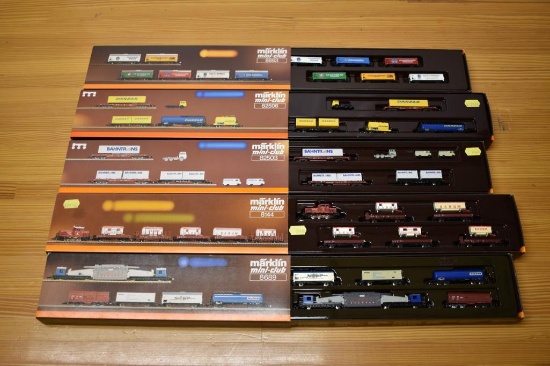 (5) Marklin Mini-club train cars;