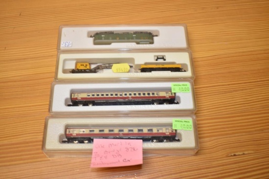 (4) Marklin Mini - club train cars;