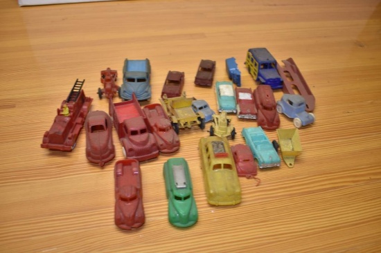 (2) baggies of plastic car and train pieces.