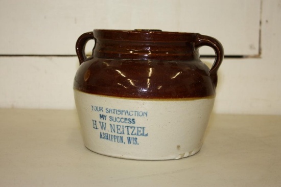 H.W. Neitzel Ashippon Antique Advertising Stoneware Crock with lid, Redwing manufactured
