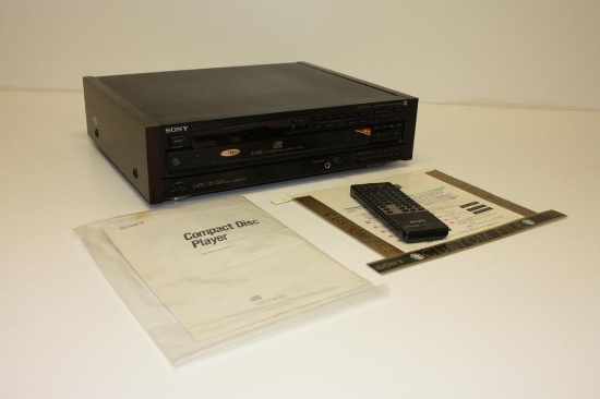 Vintage Sony ES Series Stereo Audiophile CD Player, model CDP-C8ESD