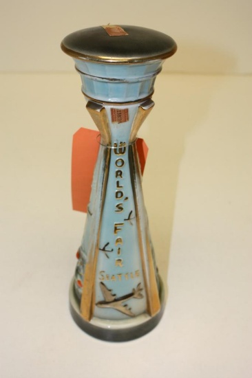 Vintage Jim Beam Bourbon Whiskey Collector Bottle Decanter 1962 World's Fair Seattle Space Needle