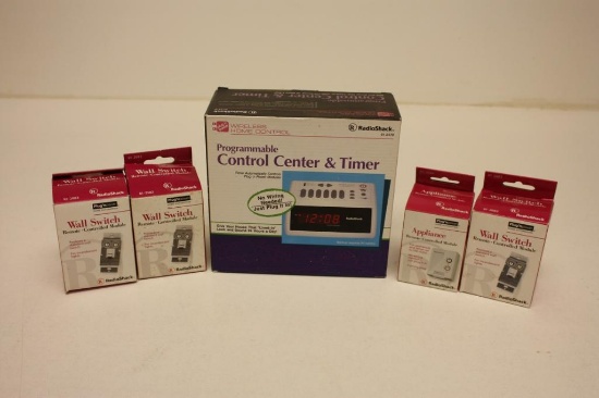 Plug N Power Radio Shack 61-2470 Programmable control center with wall swiches (NOS) as shown