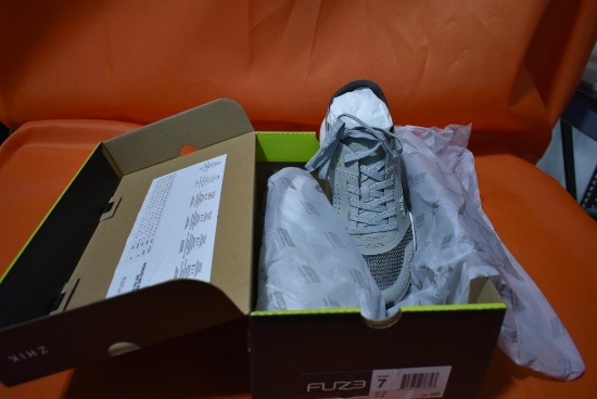 ZHIK FUZE SHOES, SIZE 7