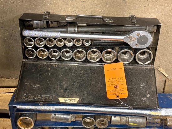 HEAVY DUTY ASSORTED SOCKETS WITH SOCKET WRENCH WITH