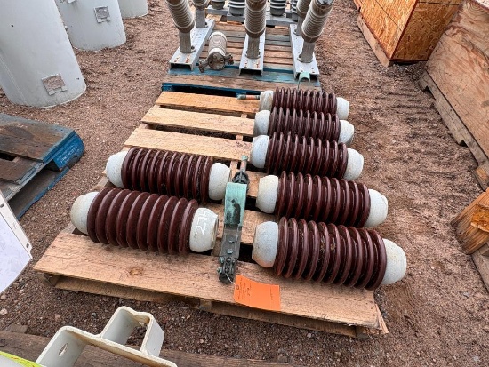 (7) 34.5 KV Standoff Substation Type Insulators Porcelain Constructed