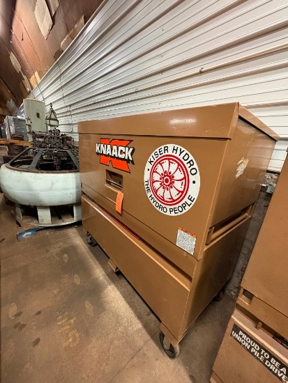 KNAAK STORAGE MASTER CHEST JOB BOX, MODEL 89,